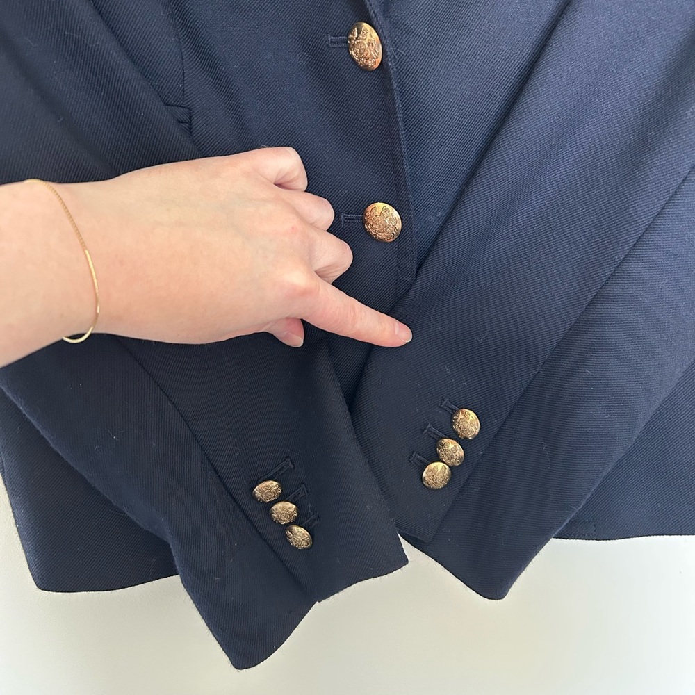 J. Crew Schoolboy Blazer‎ Wool Size 4 Navy with Gold Buttons - Picture 3 of 6